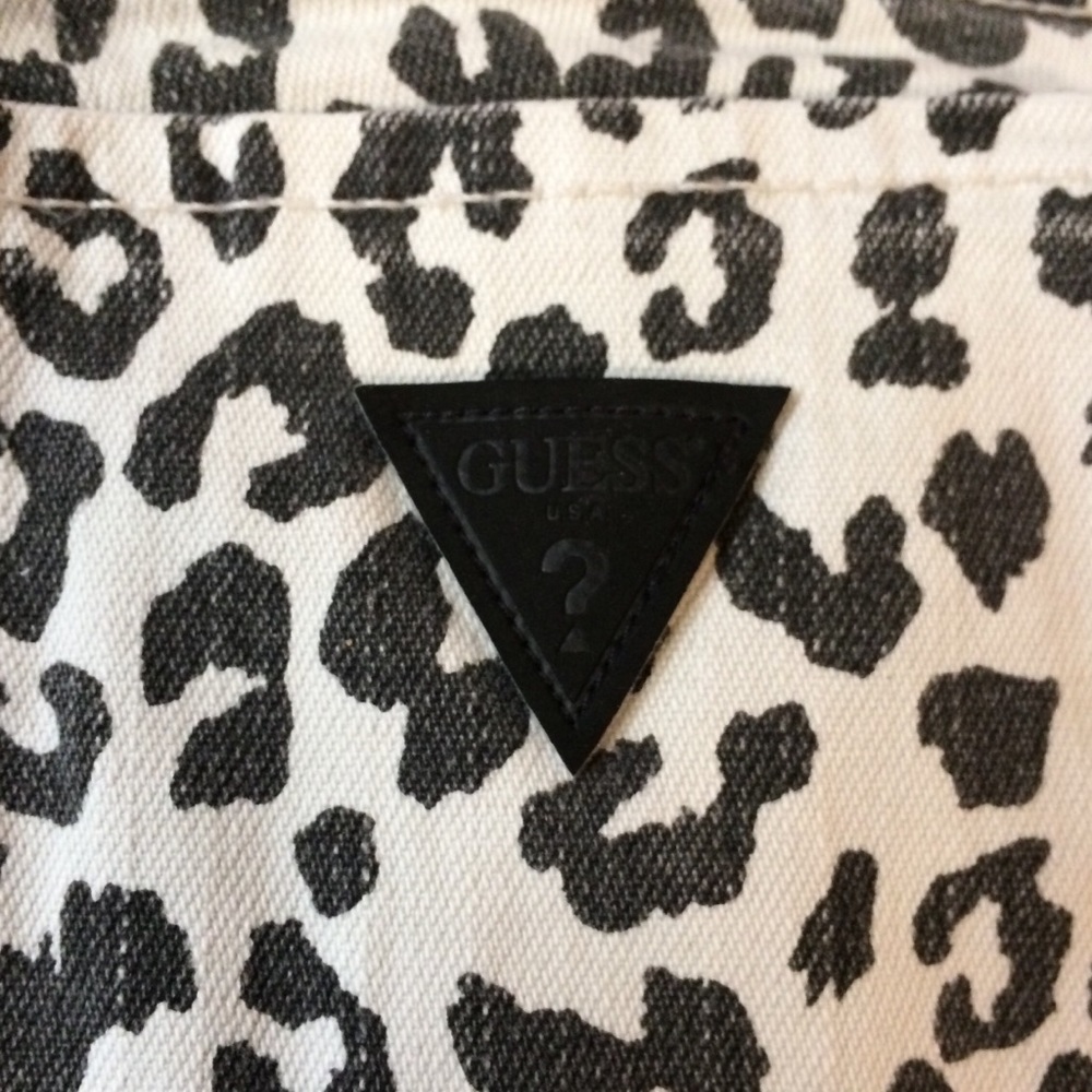 Guess Leopard Shorts - Picture 5 of 7